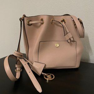 Michael Kors Bucket Bag